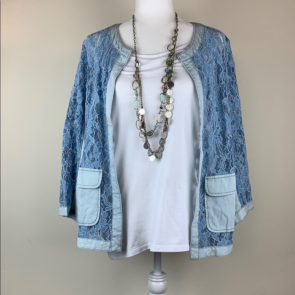 Chico’s blue lace  3/4 sleeve lightweight jacket